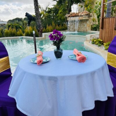 Romantic Poolside Dining
