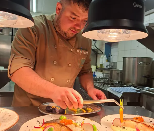 Chef Filipe, recognised as Portimão Chef of the Year 2024, the tasting menu showcases thoughtful cooking rooted in seasonal Algarve produce.