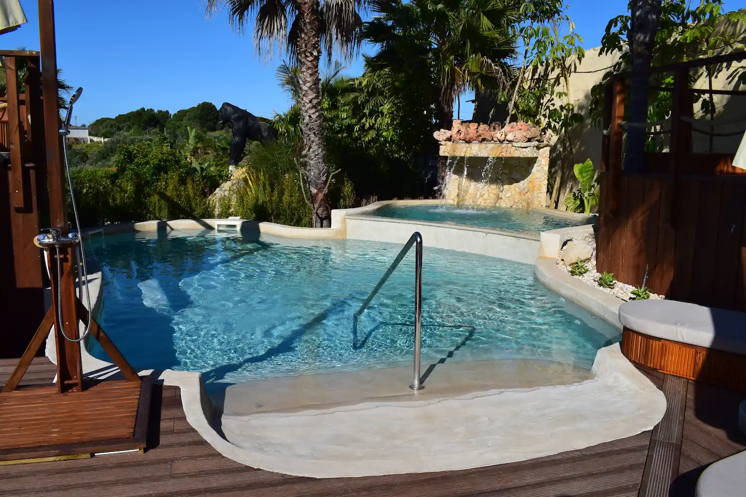 outdoor saltwater pool Alvor relaxing day pool access