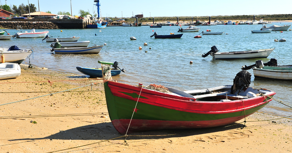 Alvor vs Portimão where to stay Algarve village vs city
